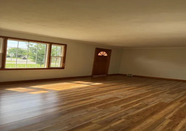 Photo 2 of Single family home for sale at 353 J F Kennedy Ln, Lebanon, KY 40033 | MLS# 26012777 | Listing updated on 2026-08-20