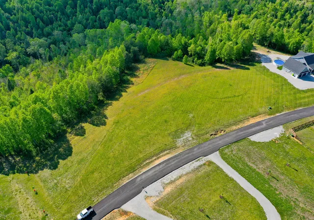 Homes for sale in East Bernstadt, KY | 2000 Old Hare Rd, East Bernstadt, KY 40729 | MLS# 26012639