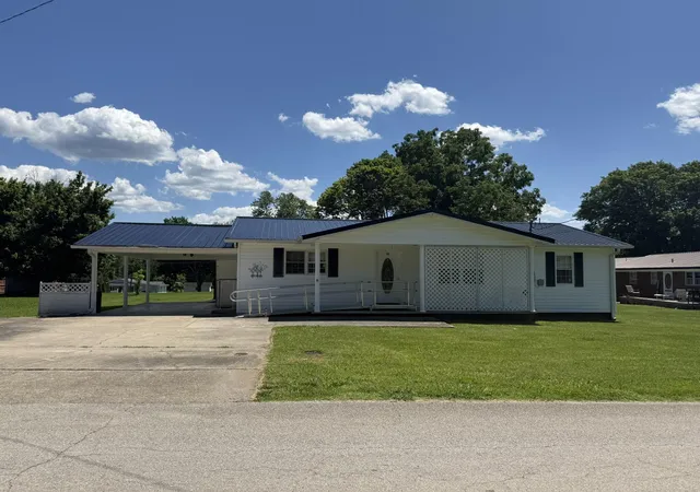 Homes for sale in Monticello, KY | 93 Green Acres Dr, Monticello, KY 42633 | MLS# 26013532