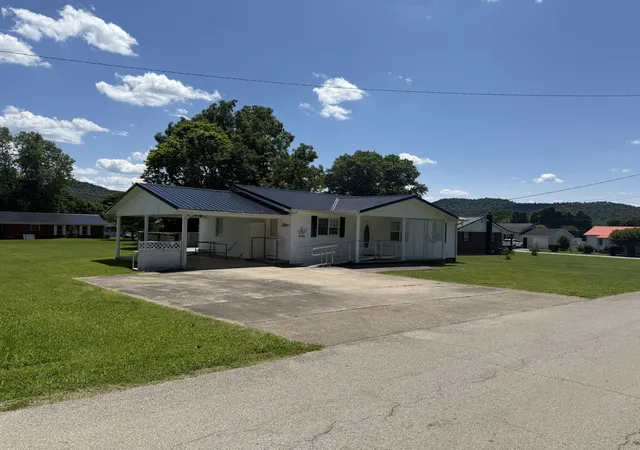 Photo 3 of Single family home for sale at 93 Green Acres Dr, Monticello, KY 42633 | MLS# 26013532 | Listing updated on 2026-08-12