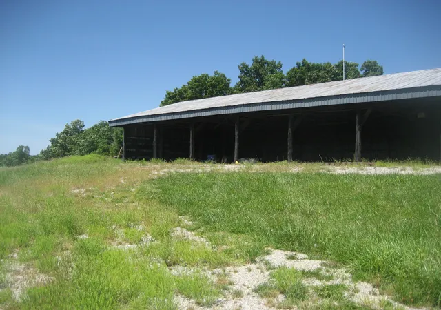 Homes for sale in Lawrenceburg, KY | 1234 Kays Rd, Lawrenceburg, KY 40342 | MLS# 26012644