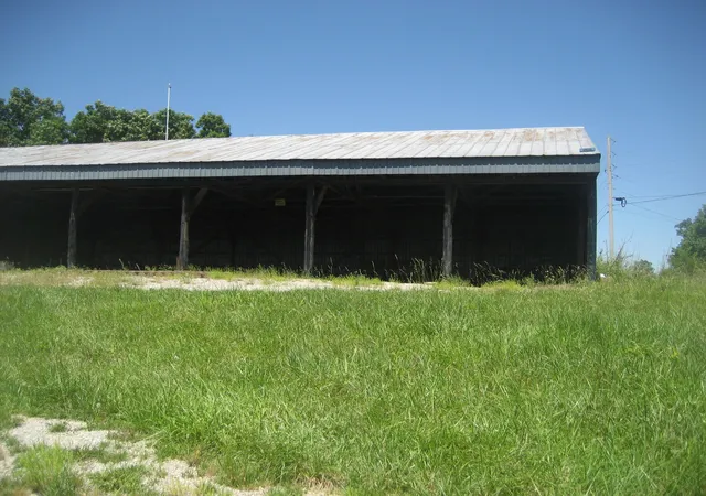 Homes for sale in Lawrenceburg, KY | 1234 Kays Rd, Lawrenceburg, KY 40342 | MLS# 26012644