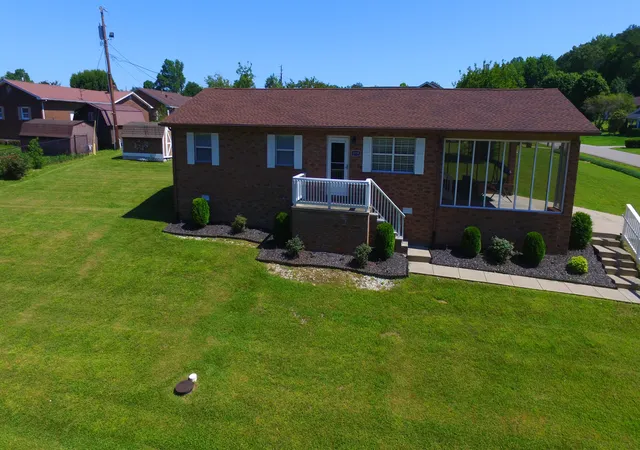 Homes for sale in Corbin, KY | 1039 Cardinal Dr, Corbin, KY 40701 | MLS# 26012665