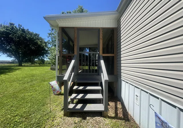 Homes for sale in Russell Springs, KY | 805 State Hwy Hwy, Russell Springs, KY 42642 | MLS# 26012746