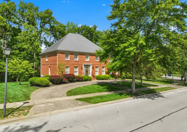 4th image of 2237 Bonhaven Rd, Lexington, KY 40515 | MLS# 26012728