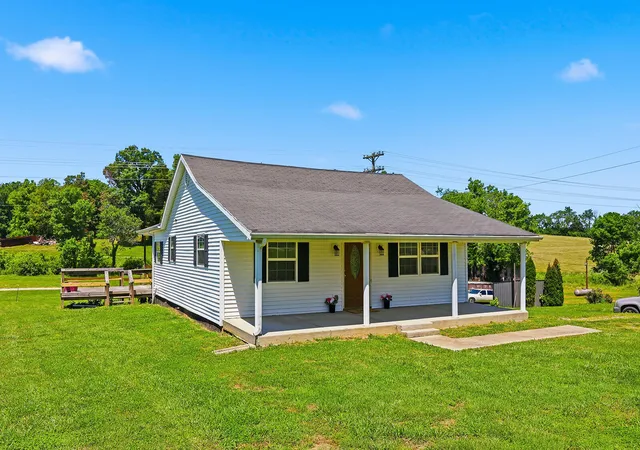 Homes for sale in Lawrenceburg, KY | 2214 Harrodsburg Rd, Lawrenceburg, KY 40342 | MLS# 26012875
