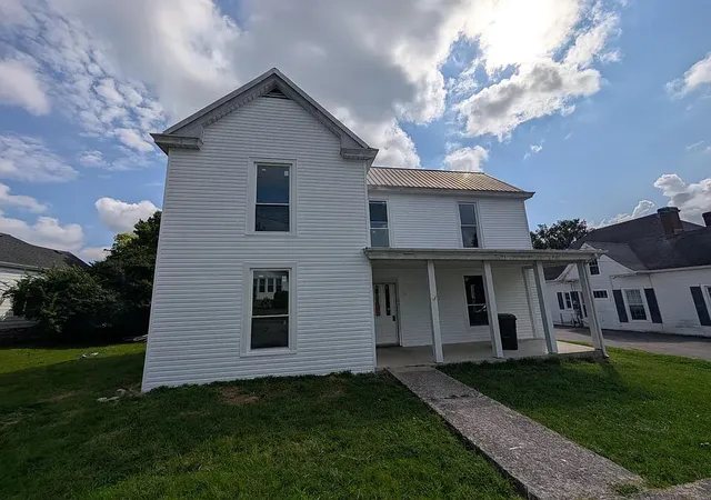 Homes for sale in Paris, KY | 254 Mount Airy Ave, Paris, KY 40361 | MLS# 26012823