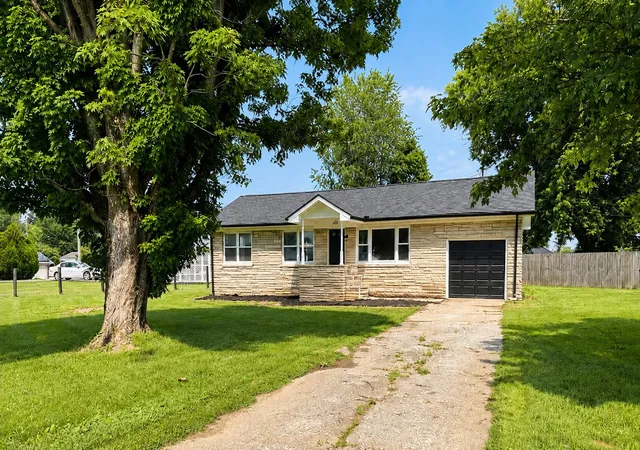 Homes for sale in Frankfort, KY | 146 Donna Dr, Frankfort, KY 40601 | MLS# 26012776