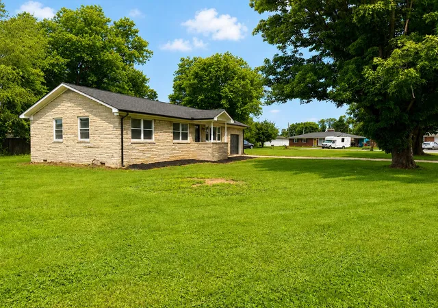 Homes for sale in Frankfort, KY | 146 Donna Dr, Frankfort, KY 40601 | MLS# 26012776