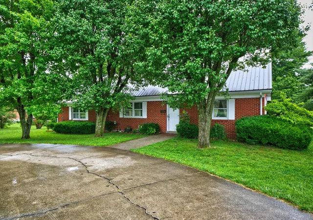 2nd image of 203 Kennedy Ln, Richmond, KY 40475 | MLS# 26012759