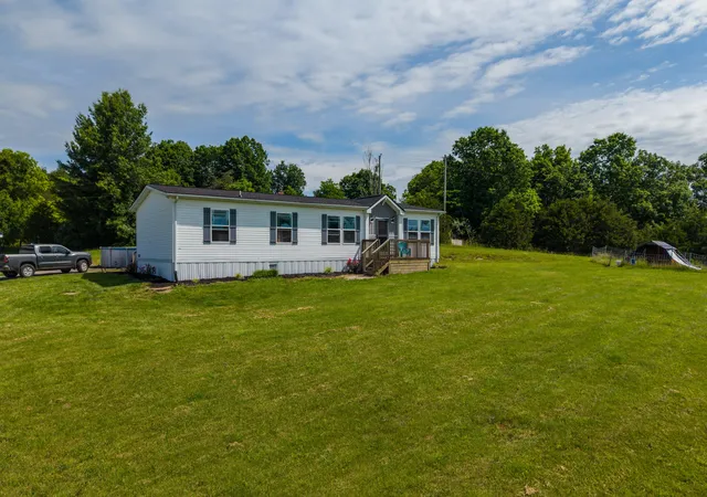 Homes for sale in Stamping Ground, KY | 2350 Josephine Rd, Stamping Ground, KY 40379 | MLS# 26012808