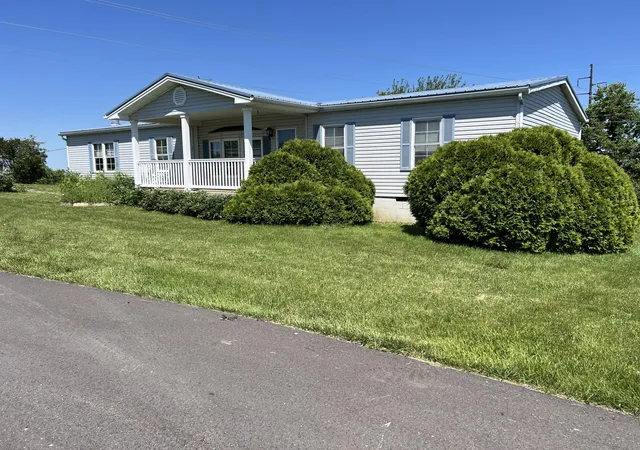 Homes for sale in Flemingsburg, KY | 31 Ridgecrest Cir, Flemingsburg, KY 41041 | MLS# 26012774