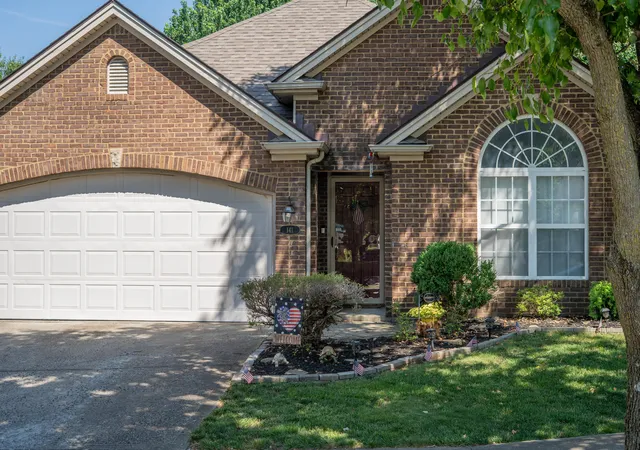 Photo 1 of Sale Pending at 141 White Oak Tr, Lexington, KY 40511 | MLS# 26013876 | Listing updated on 2026-10-20