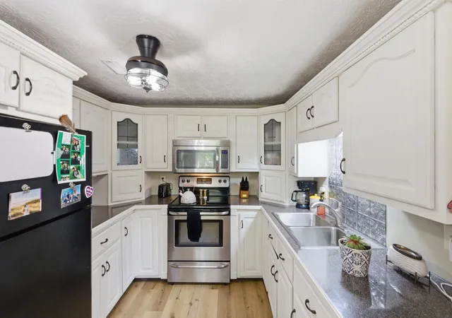 Photo 3 of Single family home for sale at 2255 S Tree Tower Rd, Sandgap, KY 40481 | MLS# 26012797 | Listing updated on 2026-09-17
