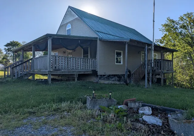 Homes for sale in Mount Olivet, KY | 1874 Ogden Ridge Rd, Mount Olivet, KY 41064 | MLS# 26012798