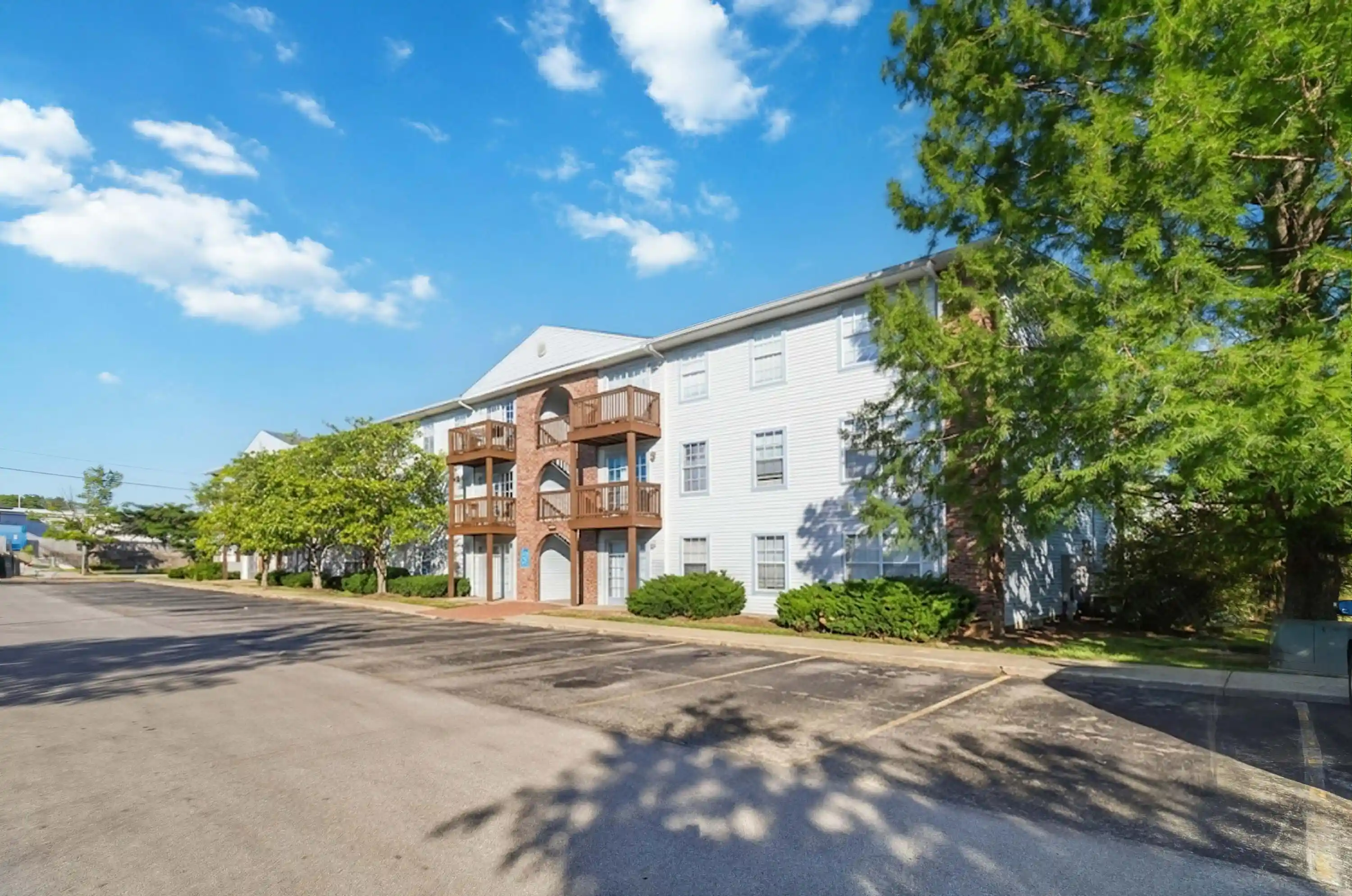 Listing Photo 2 - Condo for sale in 251 Simpson Ave located at 251 Simpson Ave, Lexington, KY 40504 - Unit #319