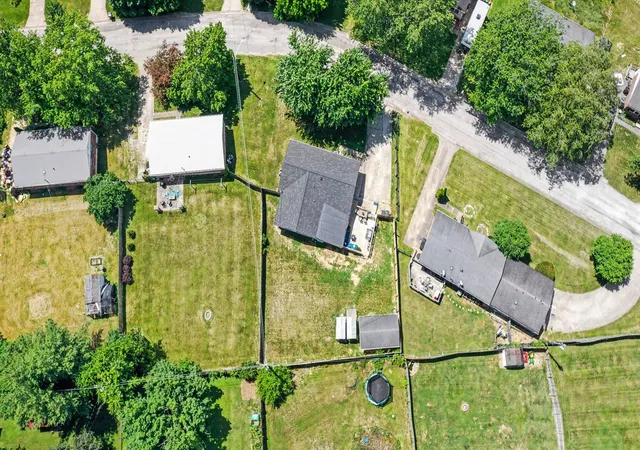 Homes for sale in Paris, KY | 229 Hill N Dell Rd, Paris, KY 40361 | MLS# 26013040