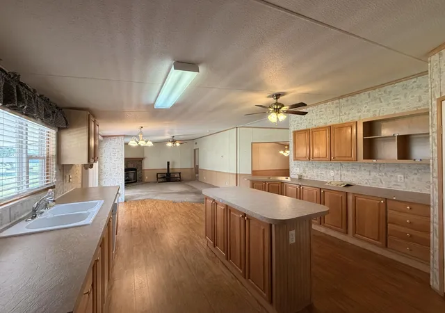 Photo 2 of Single family home for sale at 524 Parks Ridge Rd, Russell Springs, KY 42642 | MLS# 26012873 | Listing updated on 2026-08-31