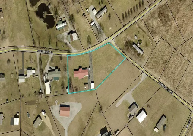 Homes for sale in Russell Springs, KY | 524 Parks Ridge Rd, Russell Springs, KY 42642 | MLS# 26012873
