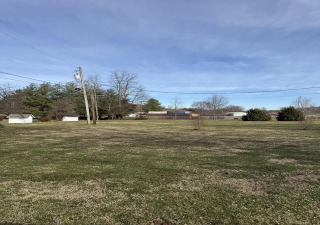 Homes for sale in Hustonville, KY | 136 E Railroad St, Hustonville, KY 40437 | MLS# 26012902