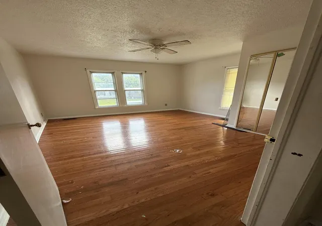 Photo 4 of Single family home for sale at 1426 Kentucky 40, Staffordsville, KY 41256 | MLS# 26012924 | Listing updated on 2026-09-19