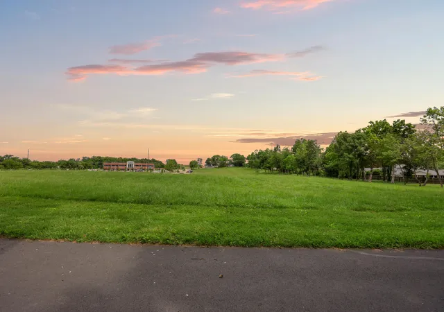 Homes for sale in Frankfort, KY | 1112 Wood Glen Dr, Frankfort, KY 40601 | MLS# 26012934
