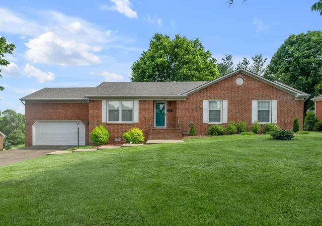 Homes for sale in Frankfort, KY | 124 Kimberly Dr, Frankfort, KY 40601 | MLS# 26012961