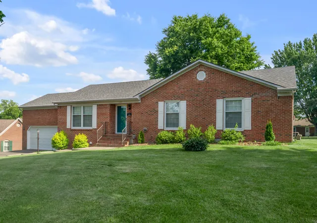 Homes for sale in Frankfort, KY | 124 Kimberly Dr, Frankfort, KY 40601 | MLS# 26012961