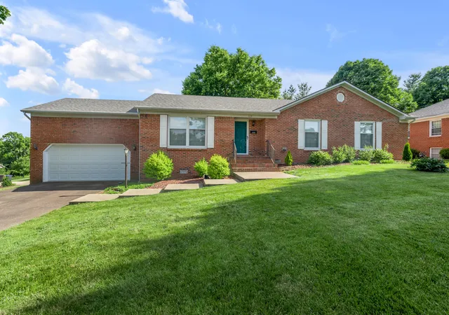 Homes for sale in Frankfort, KY | 124 Kimberly Dr, Frankfort, KY 40601 | MLS# 26012961
