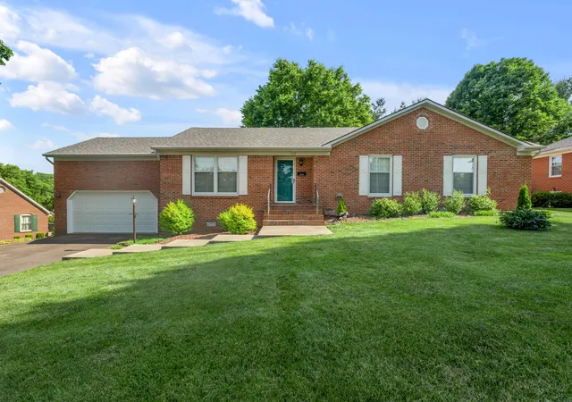 Homes for sale in Frankfort, KY | 124 Kimberly Dr, Frankfort, KY 40601 | MLS# 26012961