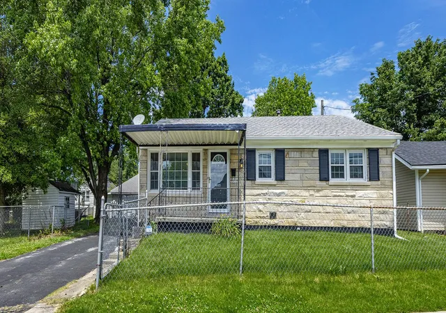 Homes for sale in Paris, KY | 1925 Brent St, Paris, KY 40361 | MLS# 26013061