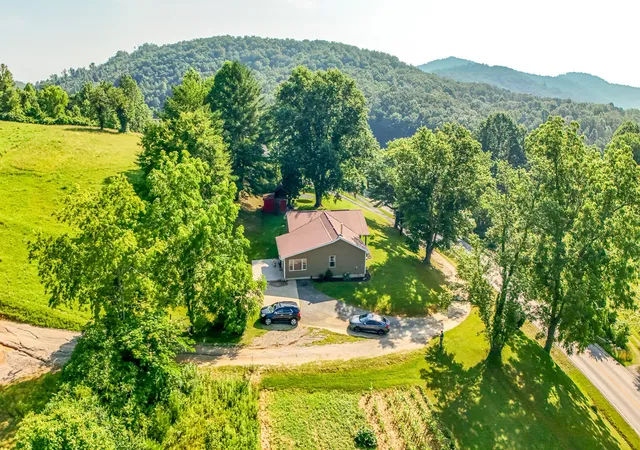 Homes for sale in Cannon, KY | 4887 Ky 11, Cannon, KY 40923 | MLS# 26012973