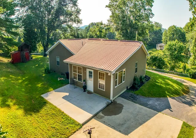 Homes for sale in Cannon, KY | 4887 Ky-11, Cannon, KY 40923 | MLS# 26012973