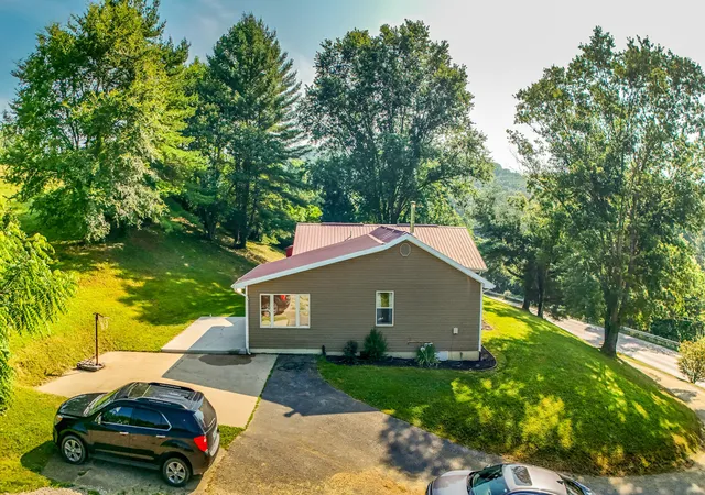 Homes for sale in Cannon, KY | 4887 Ky-11, Cannon, KY 40923 | MLS# 26012973