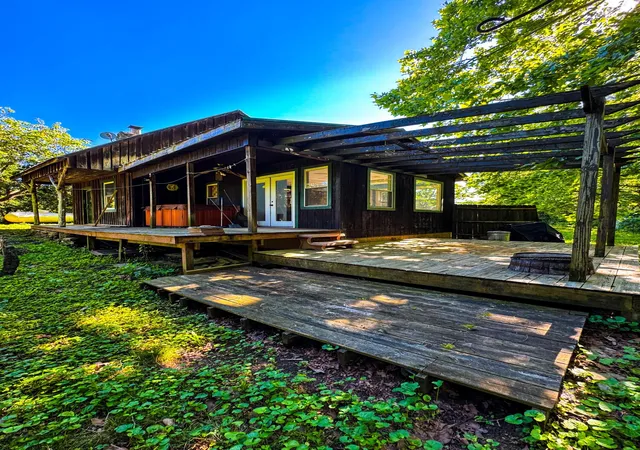 Photo 4 of Sale Pending at 2971 Pottsville Rd, Springfield, KY 40069 | MLS# 26012994 | Listing updated on 2026-09-28