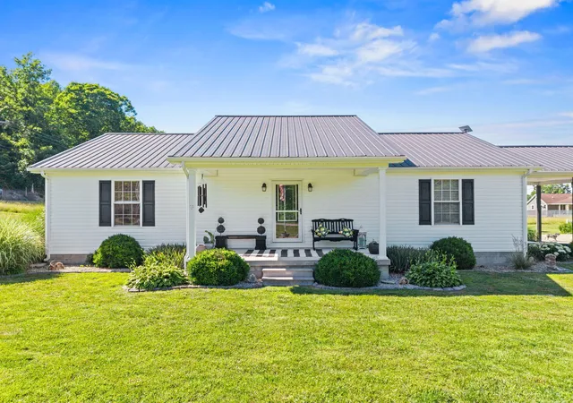 Homes for sale in Clay City, KY | 15 Rose Ln, Clay City, KY 40312 | MLS# 26012990