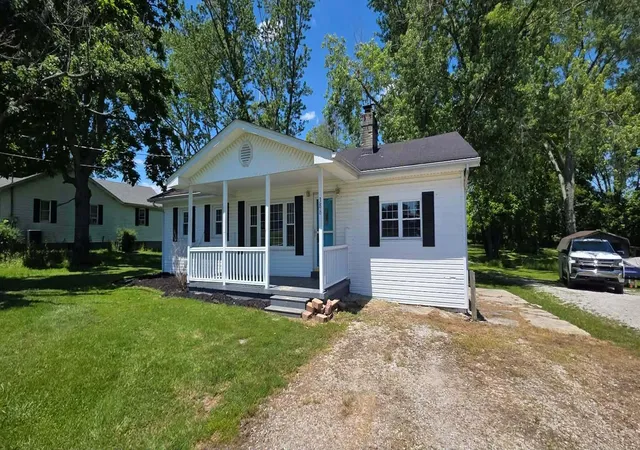Homes for sale in Science Hill, KY | 386 W Hwy 635, Science Hill, KY 42553 | MLS# 26013029