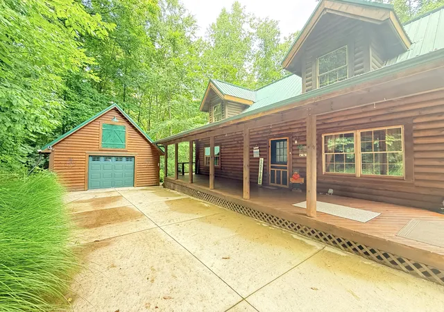 Photo 1 of Single family home for sale at 60 1st Street, Somerset, KY 42501 | MLS# 26013033 | Listing updated on 2026-09-04