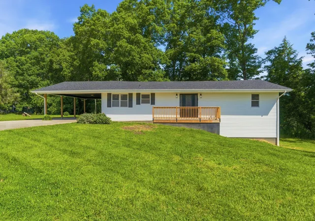 Homes for sale in Stanton, KY | 306 Allen Dr, Stanton, KY 40380 | MLS# 26013067