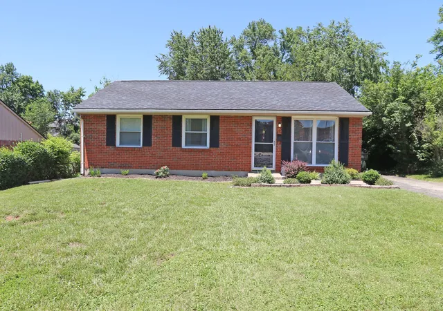 Homes for sale in Lexington, KY | 215 Mandalay Rd, Lexington, KY 40504 | MLS# 26013299