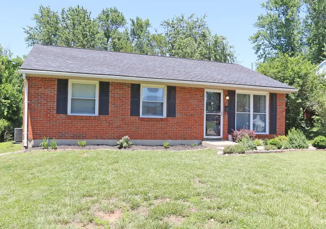 Homes for sale in Lexington, KY | 215 Mandalay Rd, Lexington, KY 40504 | MLS# 26013299