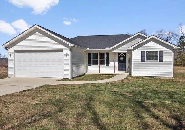 Photo 1 of Single family home for sale at 1794 Adams Rd, Corbin, KY 40701 | MLS# 26013097 | Listing updated on 2026-06-11