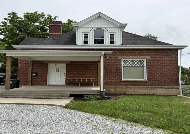 Homes for sale in Mt Sterling, KY | 240 W High St, Mt Sterling, KY 40353 | MLS# 26013130