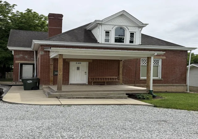 Homes for sale in Mt Sterling, KY | 240 W High St, Mt Sterling, KY 40353 | MLS# 26013130