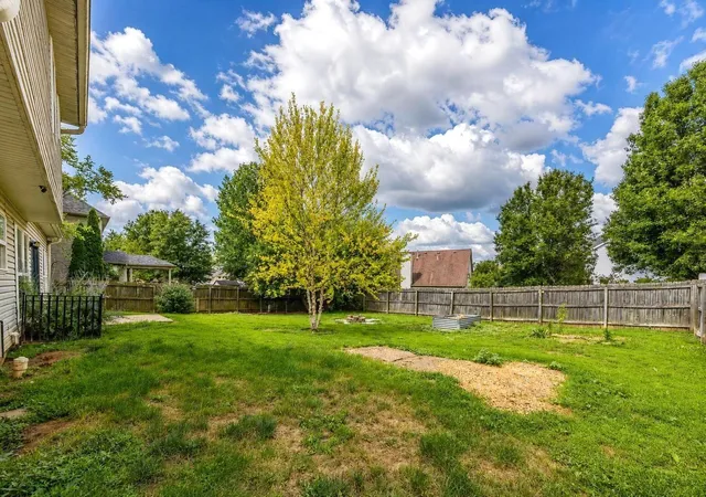 Homes for sale in Paris, KY | 125 Old Post Rd, Paris, KY 40361 | MLS# 26013979