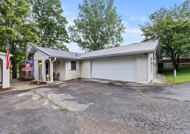 Homes for sale in Lancaster, KY | 708 Bryants Camp Rd, Lancaster, KY 40444 | MLS# 26013233