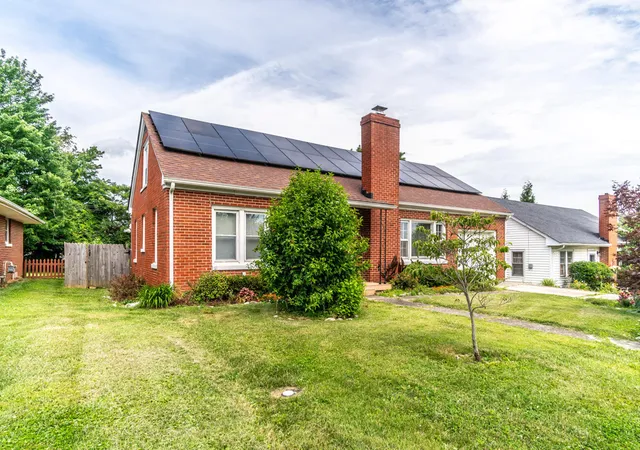 1st image of 120 Windsor Dr, Winchester, KY 40391 | MLS# 26013563