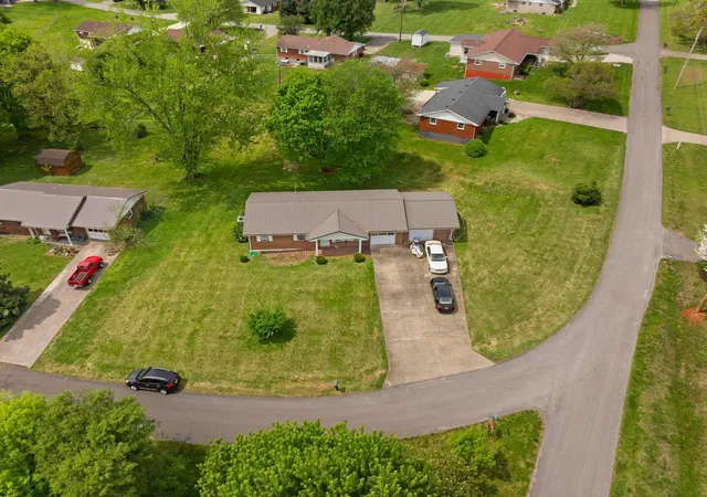 Homes for sale in Somerset, KY | 11 Circle Dr, Somerset, KY 42501 | MLS# 26013216