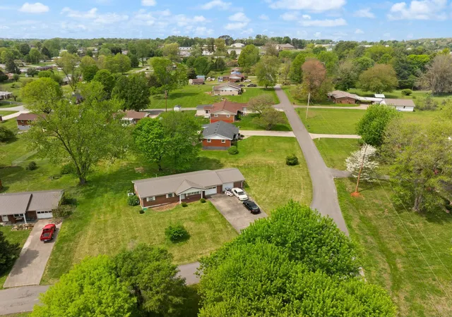 Homes for sale in Somerset, KY | 11 Circle Dr, Somerset, KY 42501 | MLS# 26013216