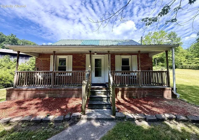 Homes for sale in Mc Kee, KY | 13860 Us 421, Mc Kee, KY 40447 | MLS# 26013530